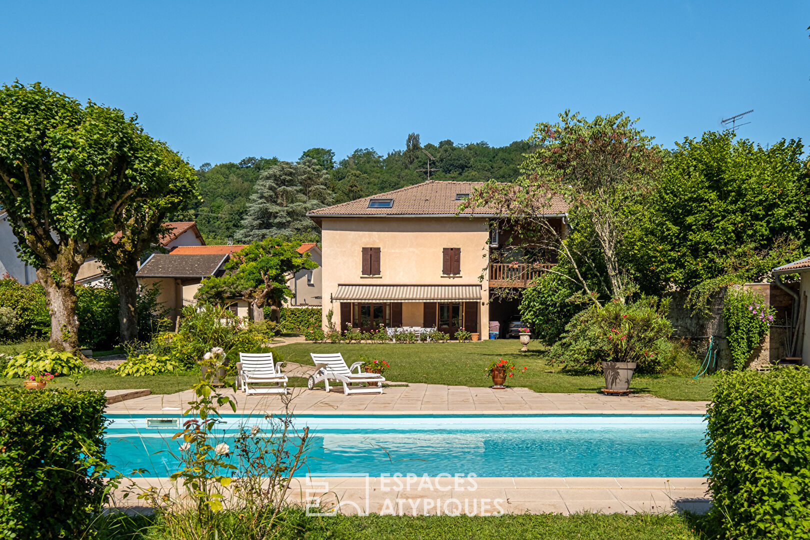 Characterful waterfront property