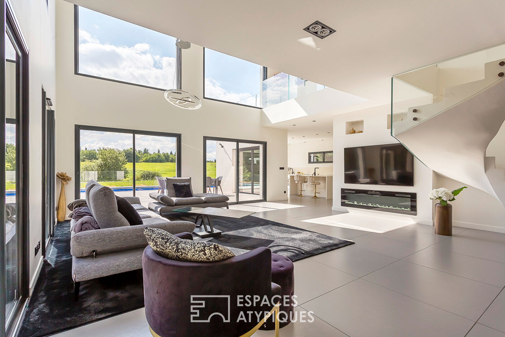 Contemporary house with nature view