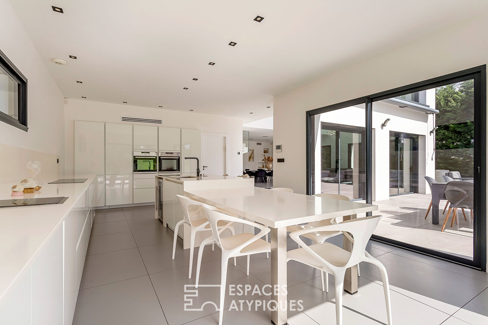 Contemporary house with nature view