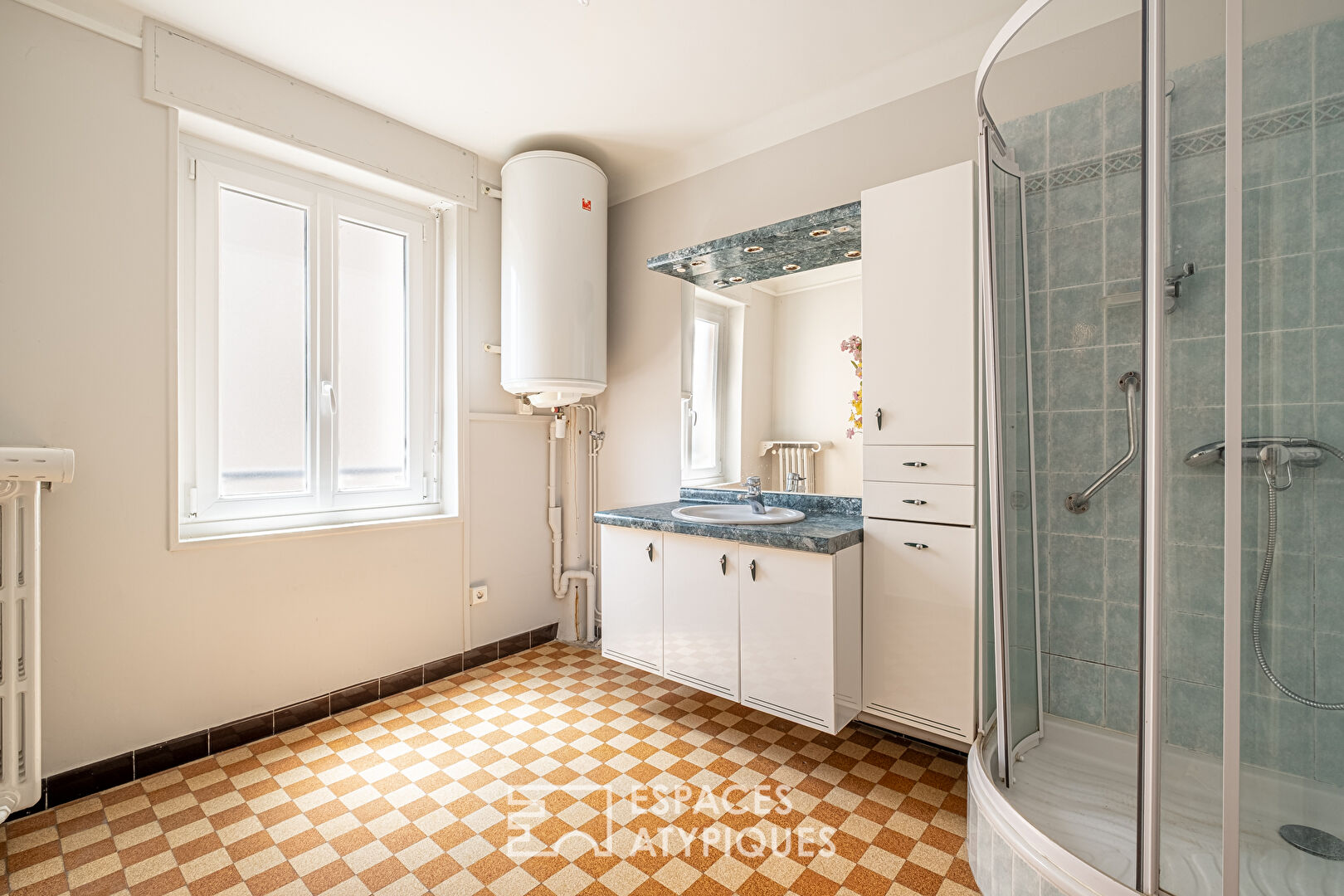 Beautiful apartment to renovate in the heart of Villeurbanne