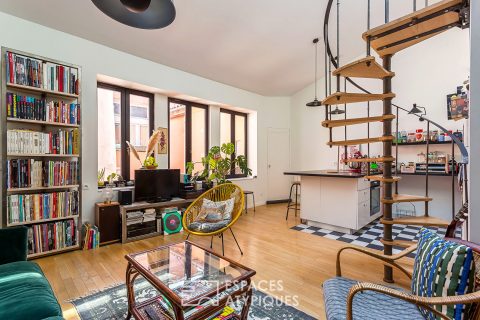 Appartement calme et baigné de lumière en dernier étage.