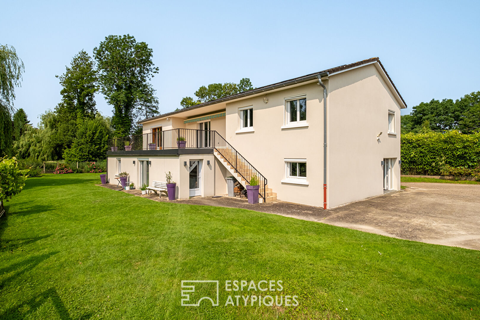 Maison familiale avec jardin au calme