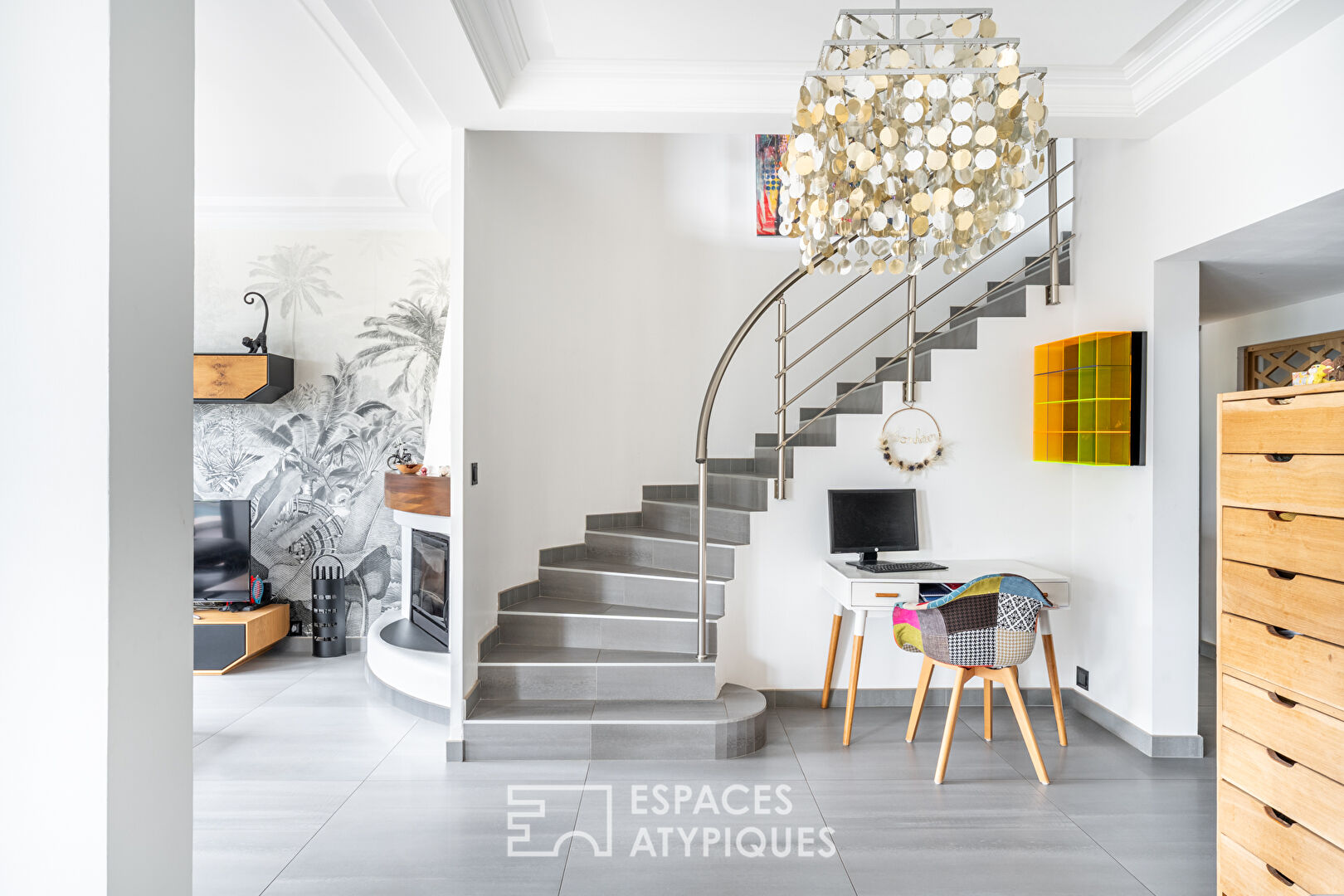 Maison entièrement rénovée avec piscine