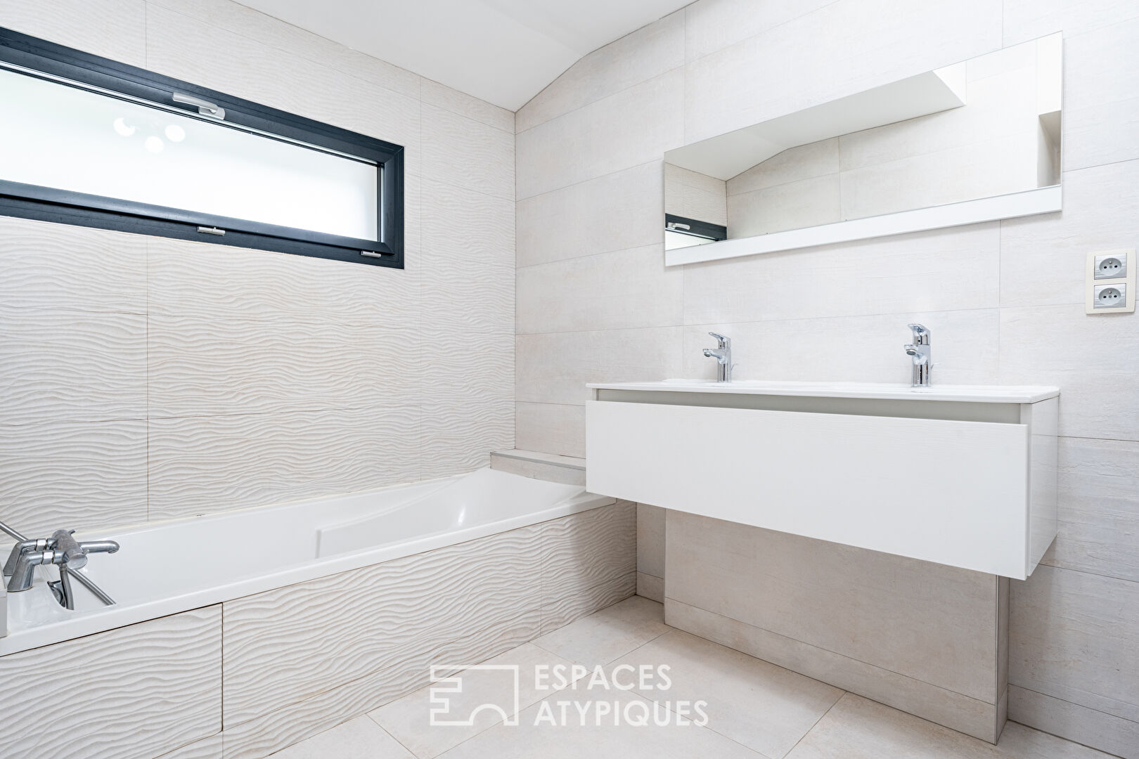 Maison entièrement rénovée avec piscine