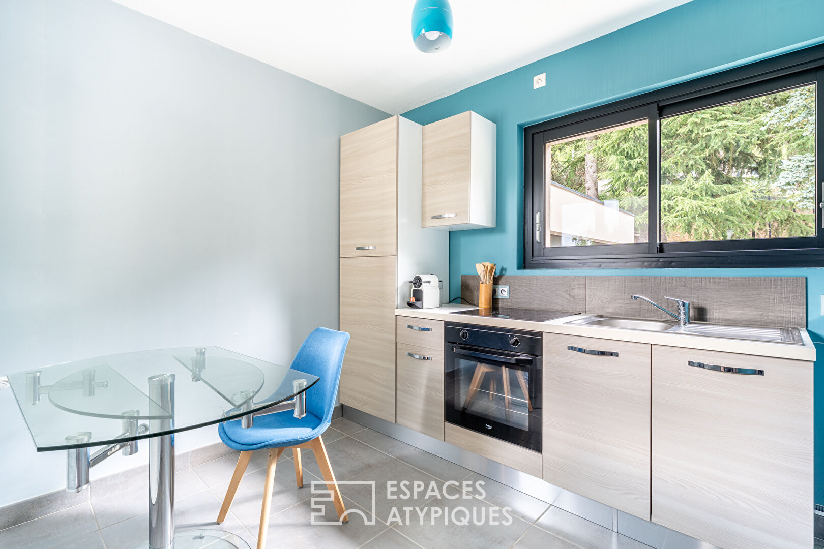 Maison entièrement rénovée avec piscine