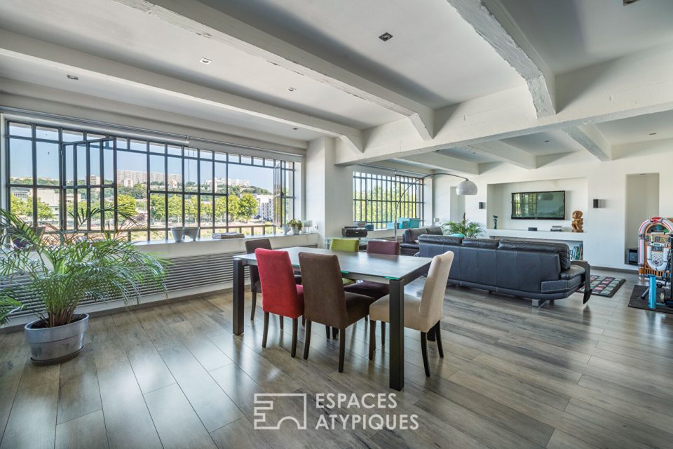 Loft avec vue sur la Saône dans une ancienne biscuiterie