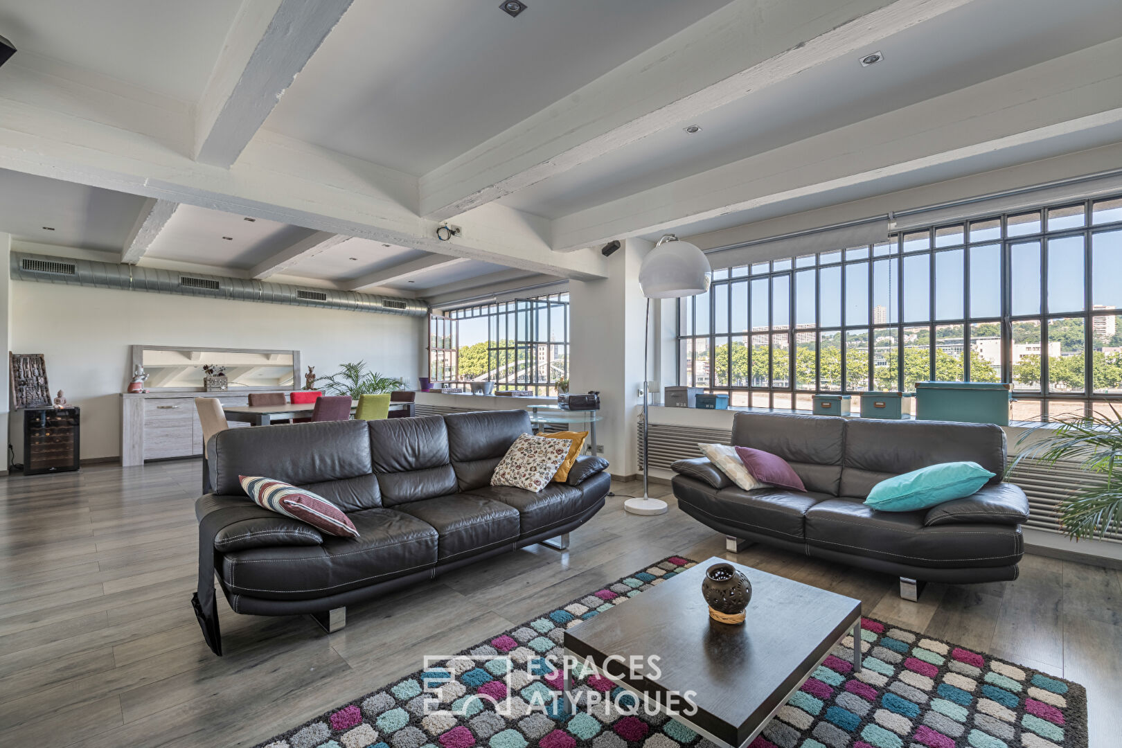 Loft avec vue sur la Saône dans une ancienne biscuiterie