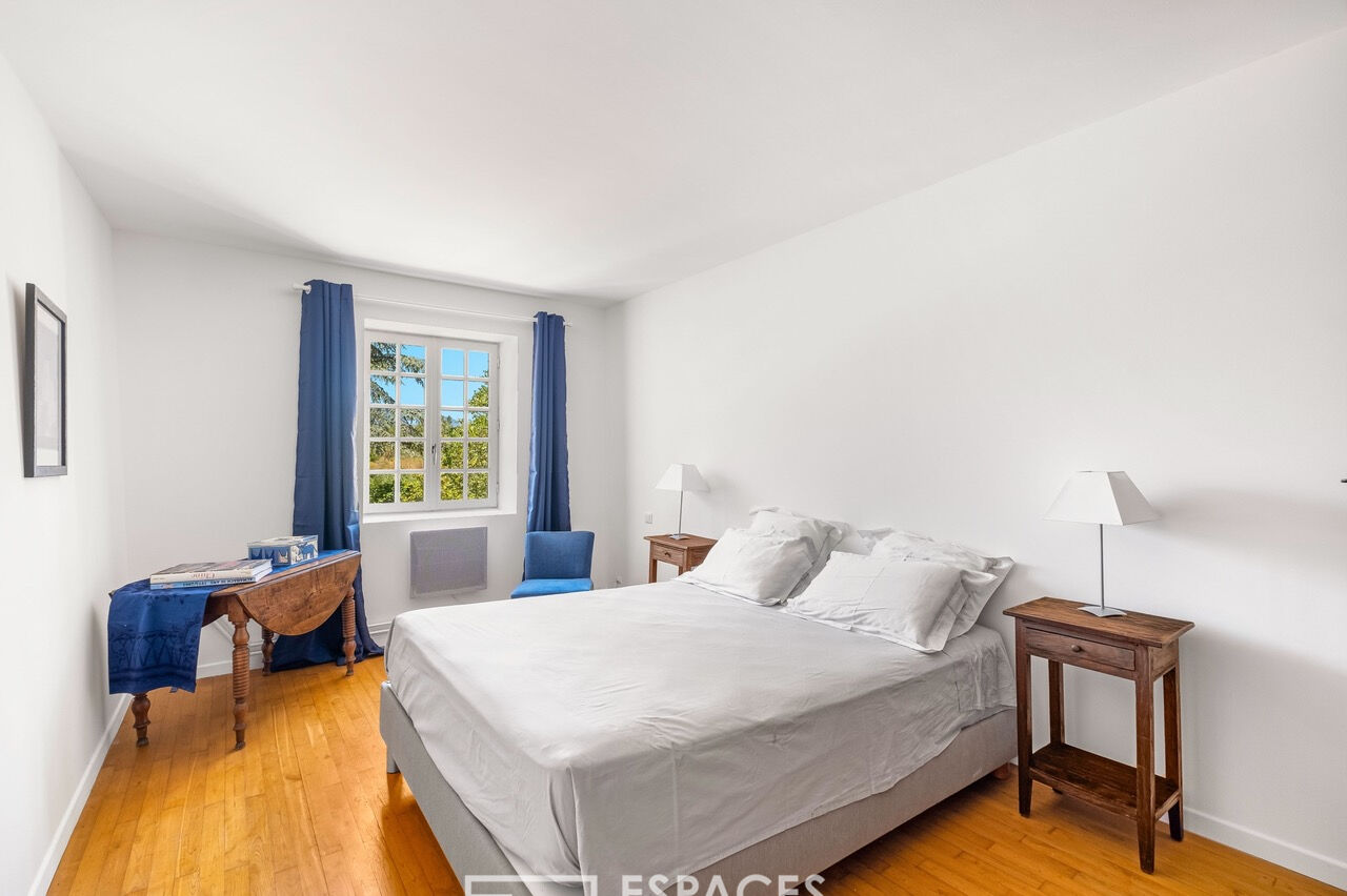 Ancienne ferme restaurée, panorama sur le Pilat et art de vivre à 40 minutes de Lyon