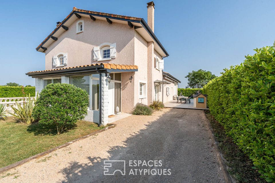 Maison rénovée avec beaux volumes