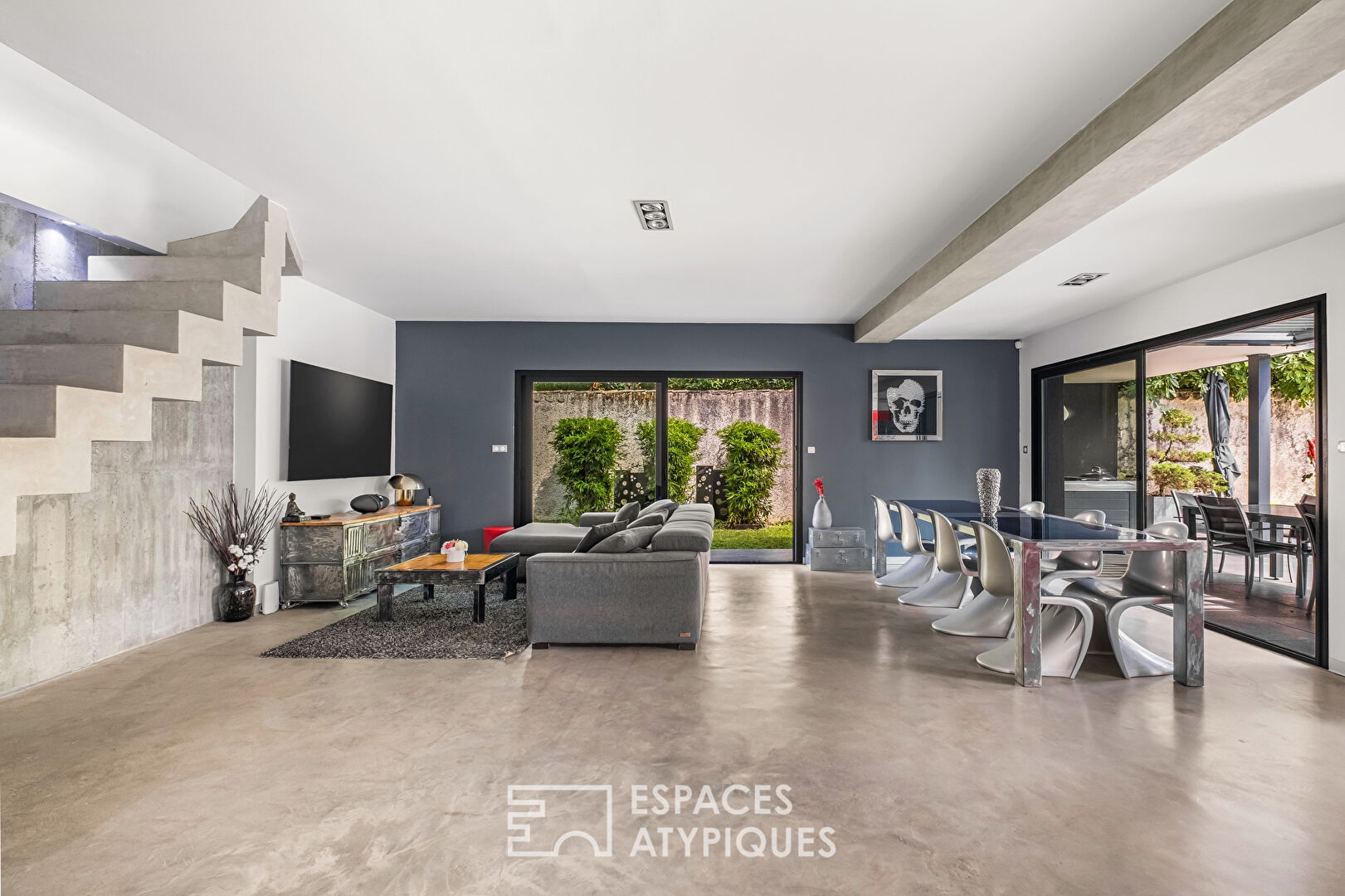 Maison contemporaine avec piscine