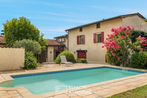 Old renovated farmhouse with swimming pool