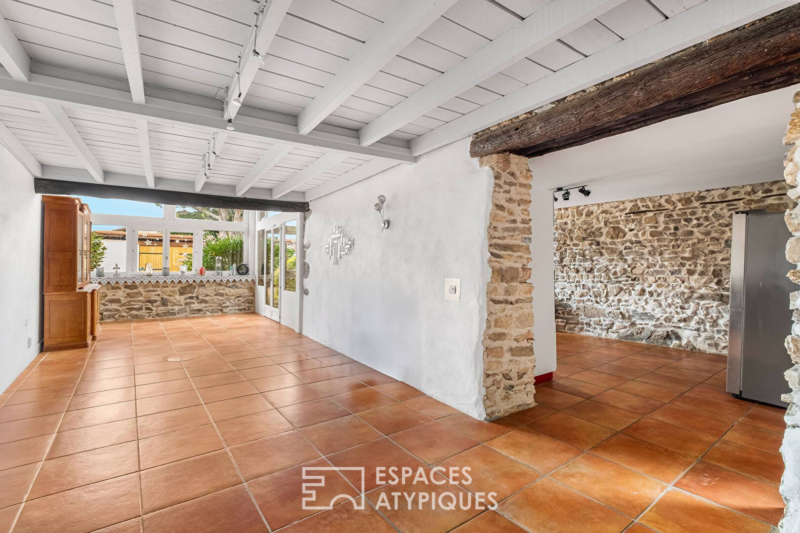 Old renovated farmhouse with swimming pool