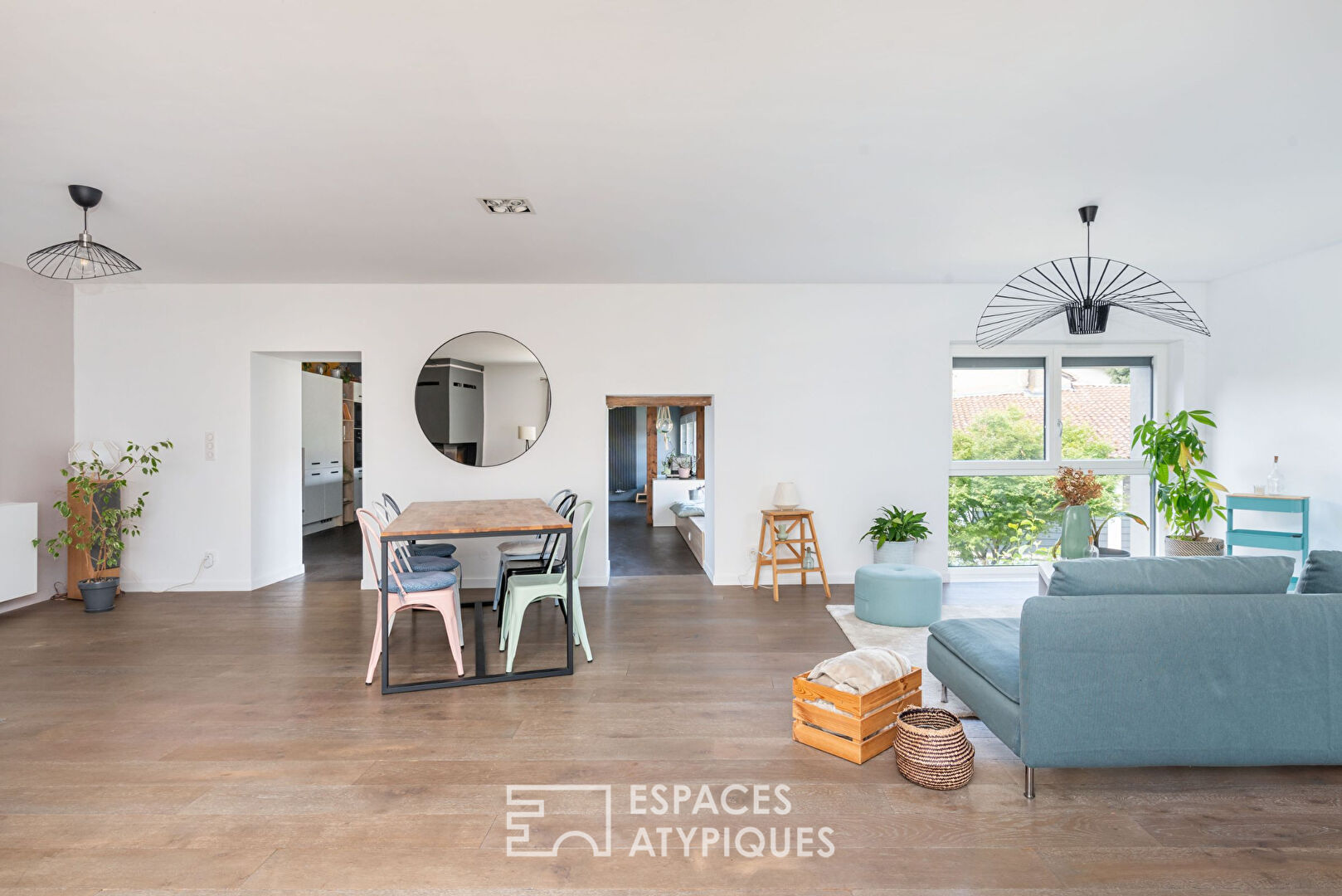 Renovated old farmhouse with swimming pool and independent studio