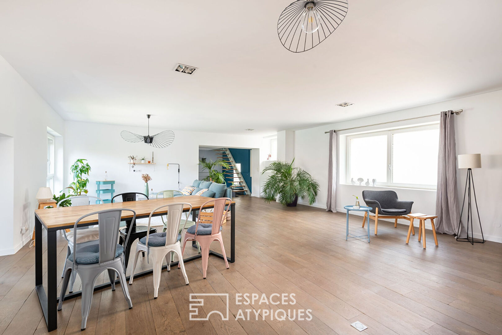 Renovated old farmhouse with swimming pool and independent studio