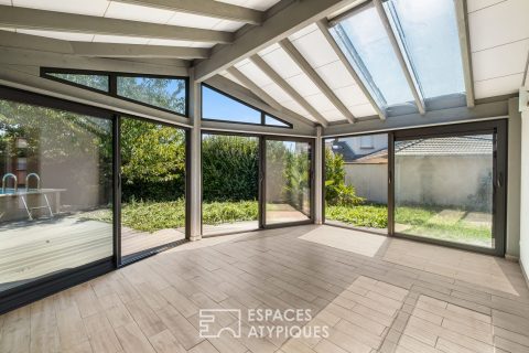 Maison moderne avec piscine