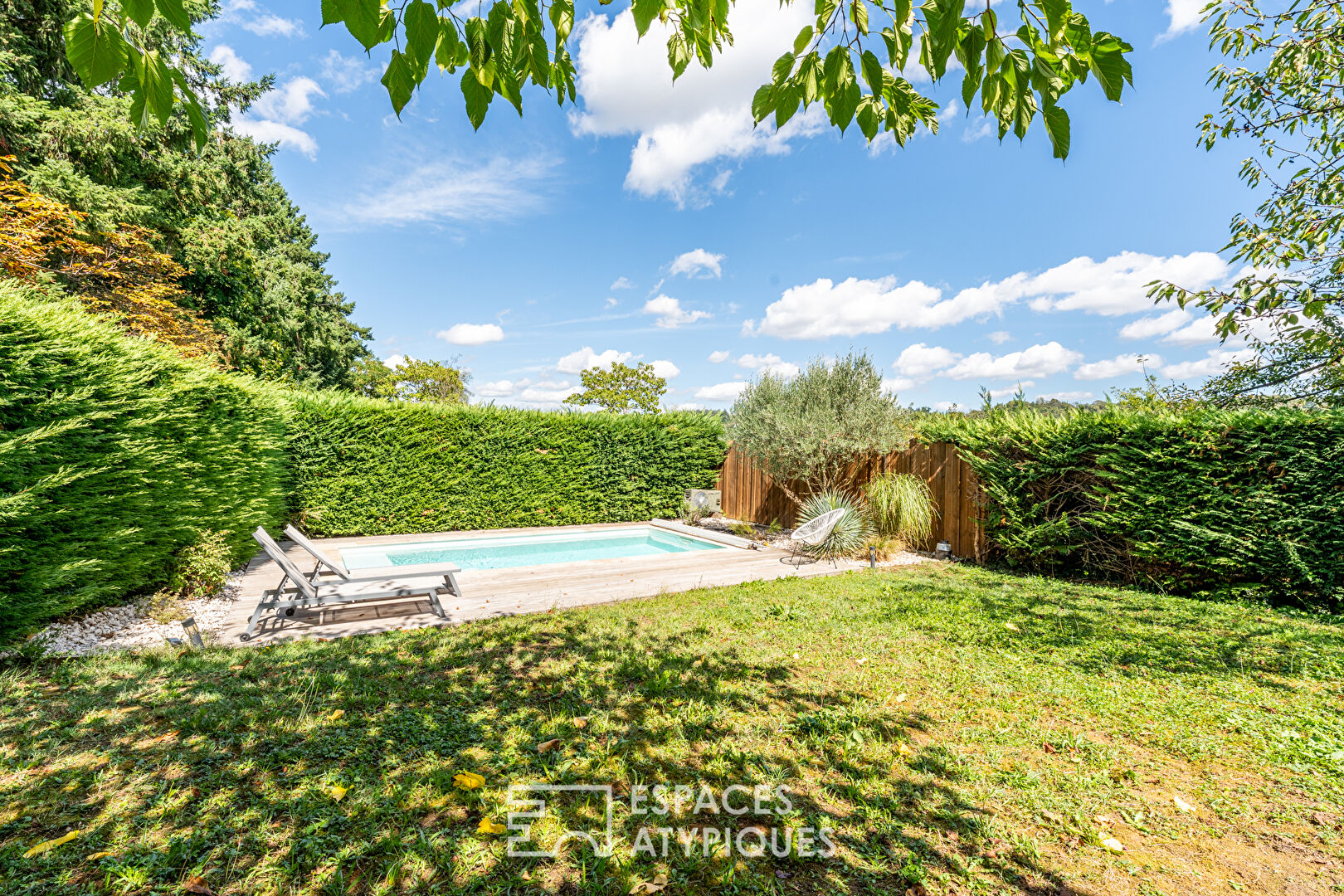Maison familiale rénovée avec piscine