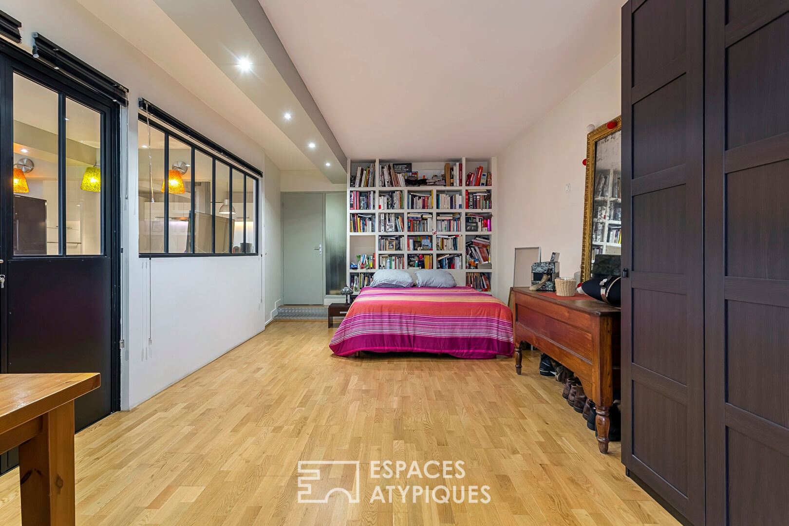 Appartement type Loft avec terrasse et parking sur les quais de Saône