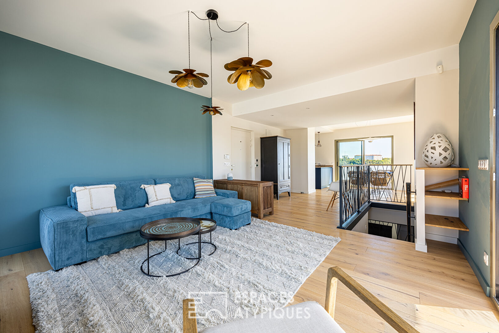Top-floor duplex with terrace and breathtaking view of the Fourvière Basilica