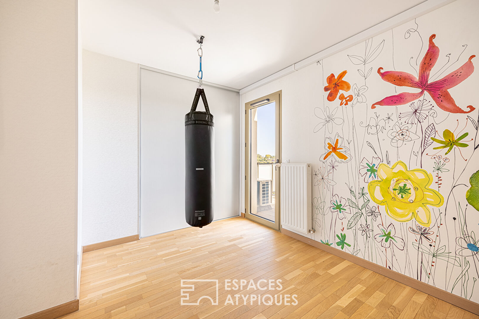 Top-floor duplex with terrace and breathtaking view of the Fourvière Basilica