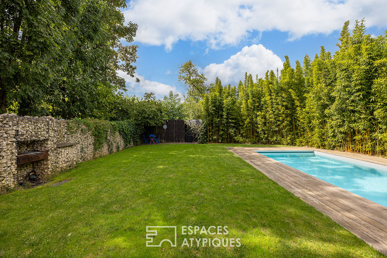 Maison familiale avec piscine à deux pas de la gare d’Alaï