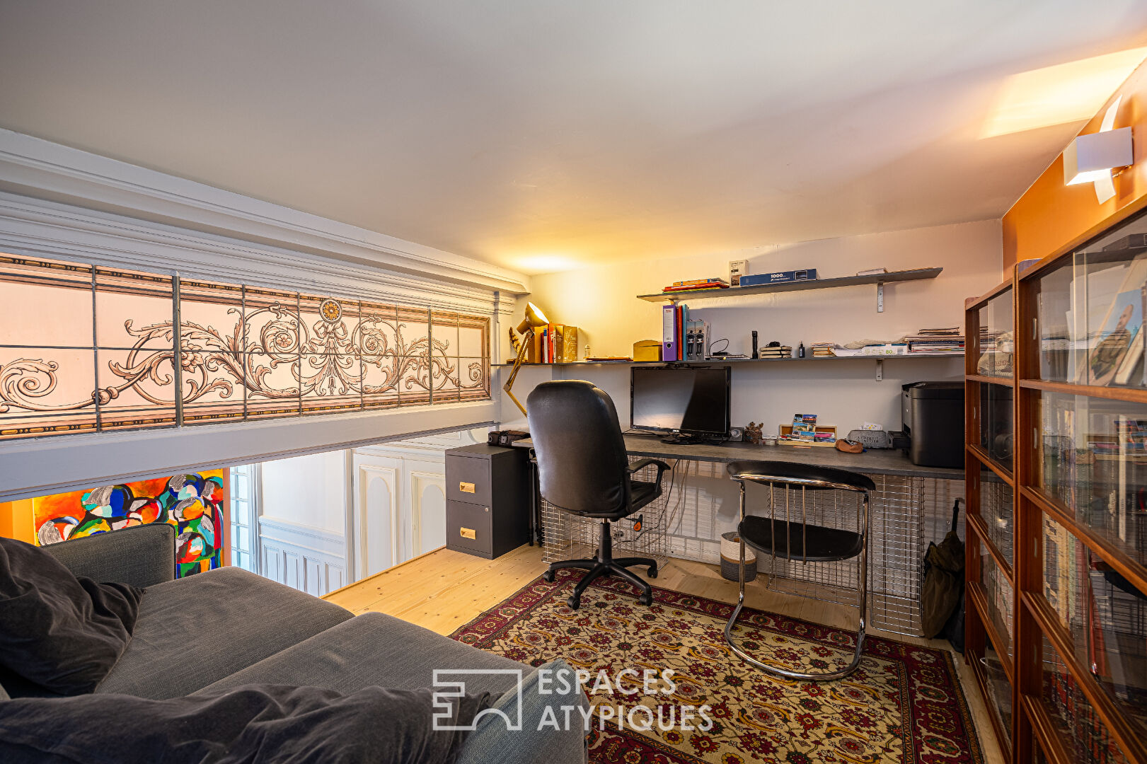 Renovated apartment in the heart of a castle with garden and swimming pool