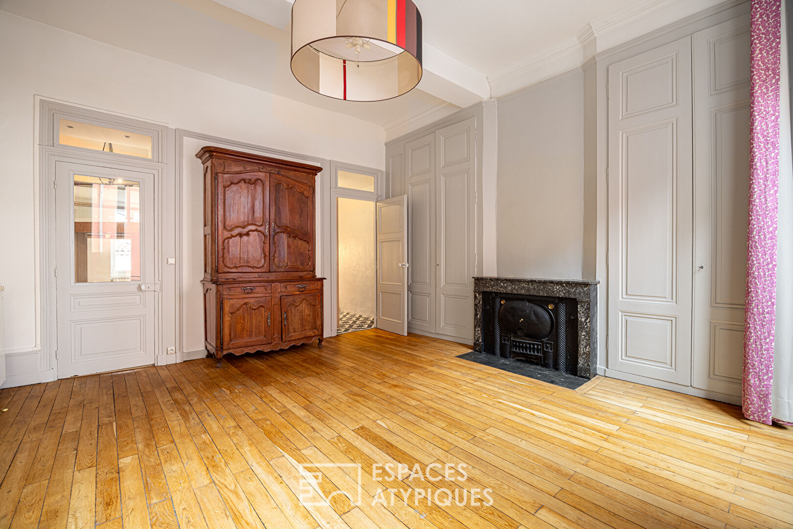 Character apartment in the heart of the Vaise district