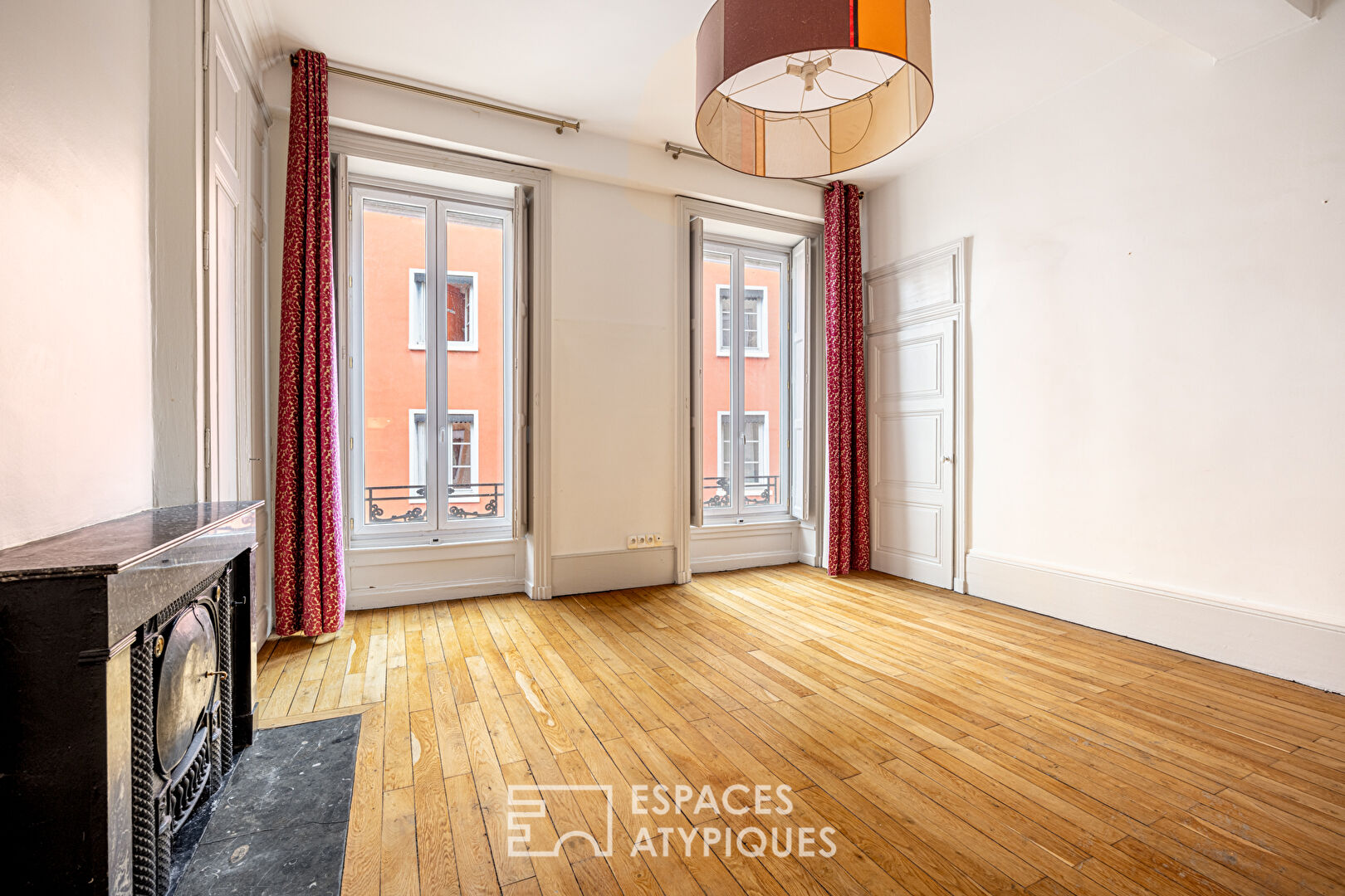 Character apartment in the heart of the Vaise district