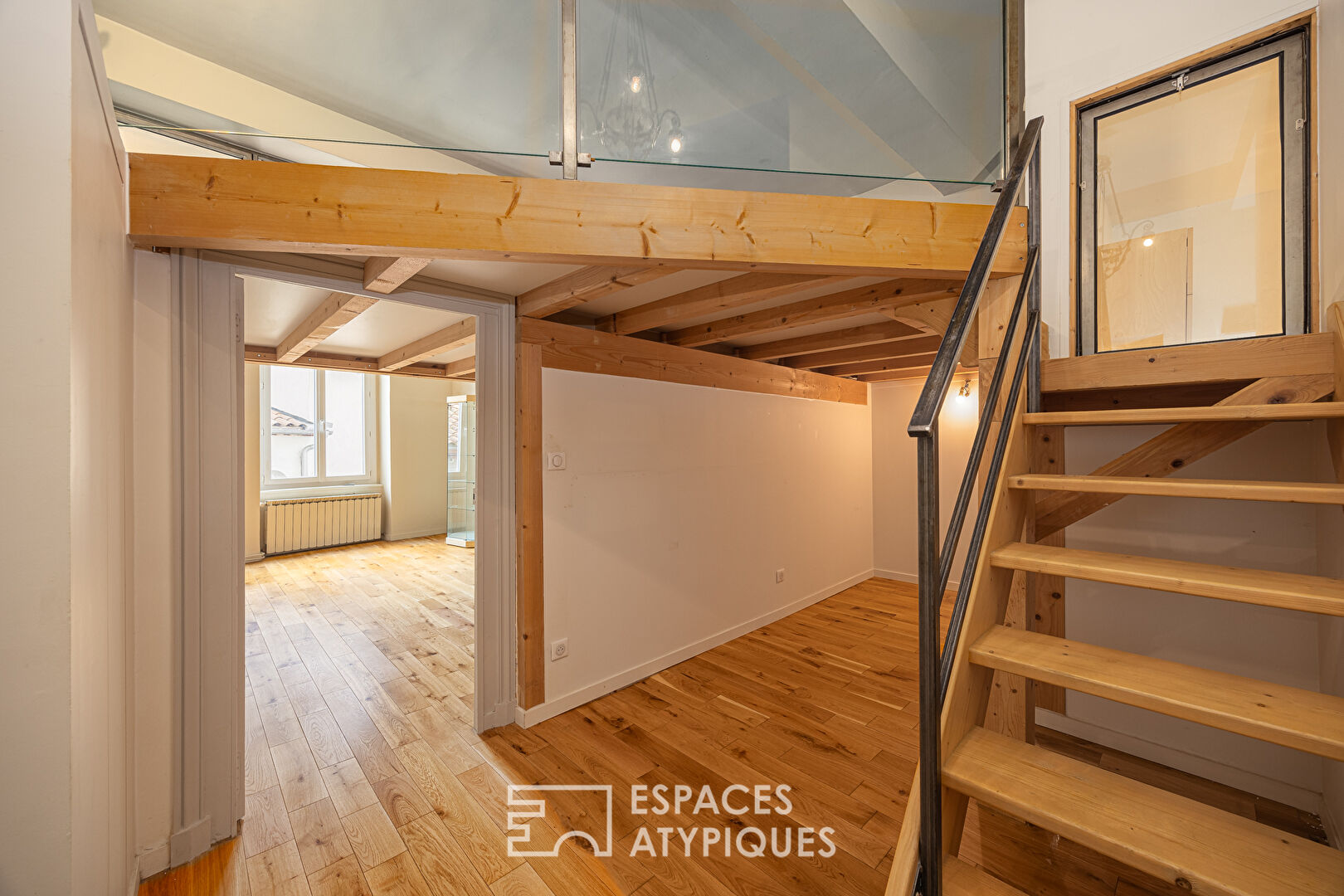 Character apartment in the heart of the Vaise district