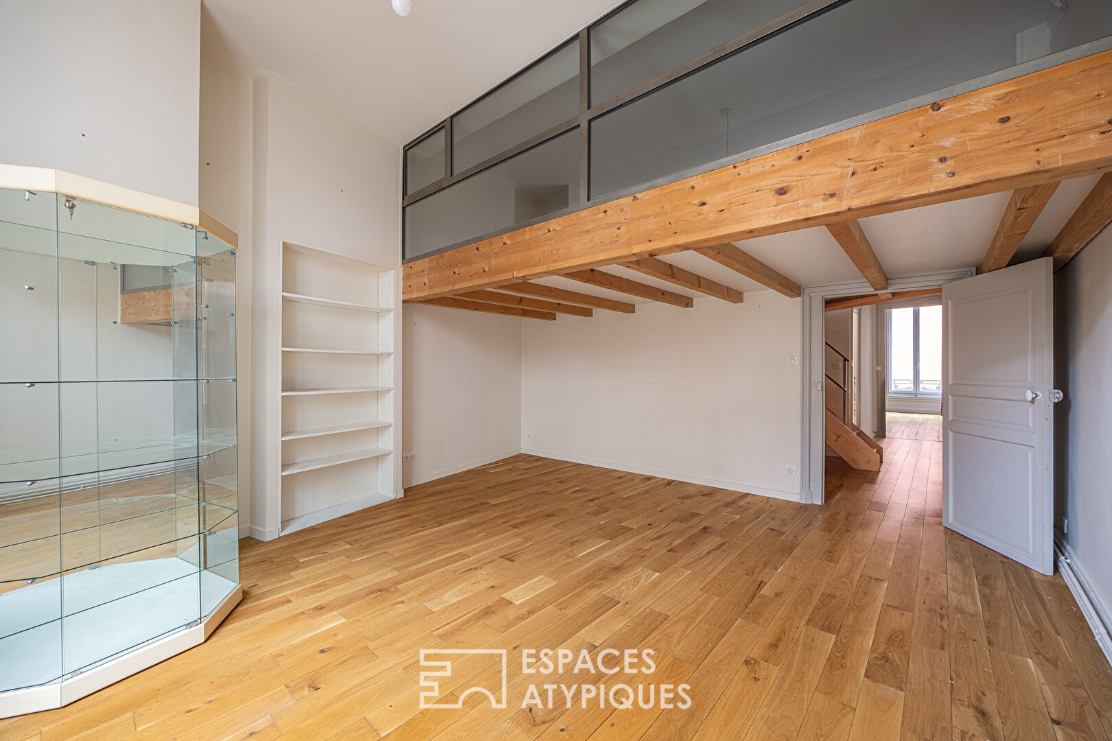 Character apartment in the heart of the Vaise district