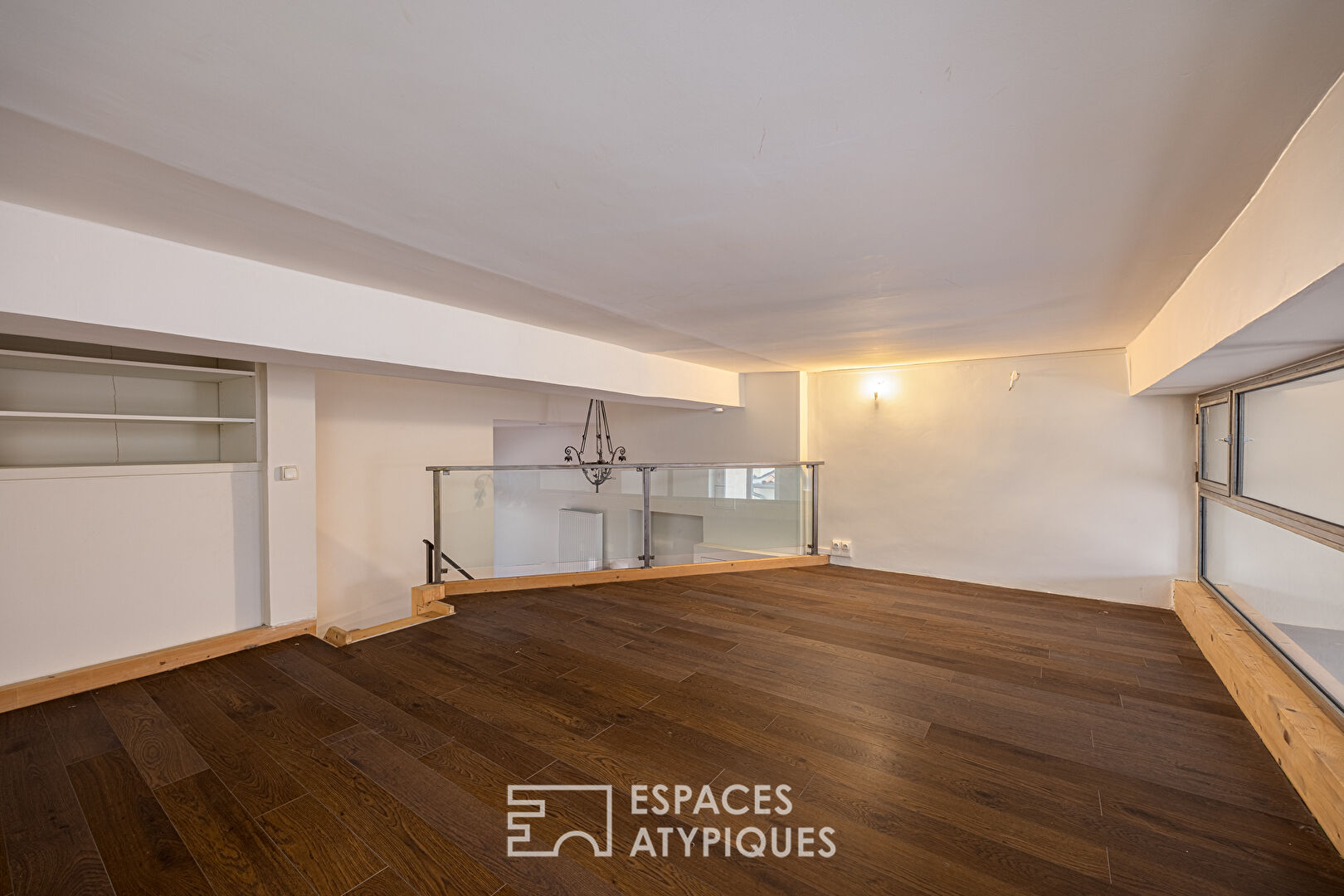 Character apartment in the heart of the Vaise district