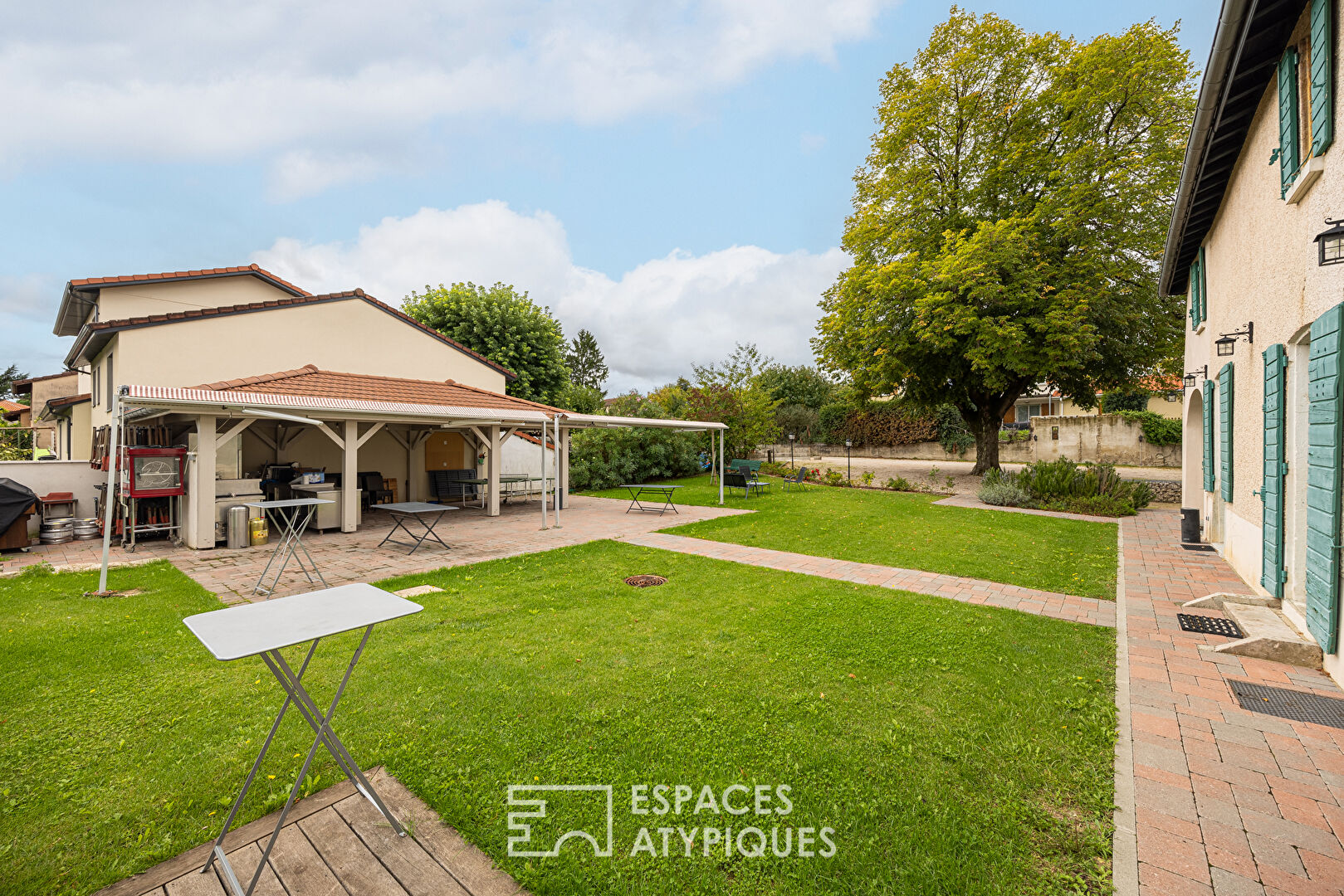 Ancien prieuré rénové à Genas