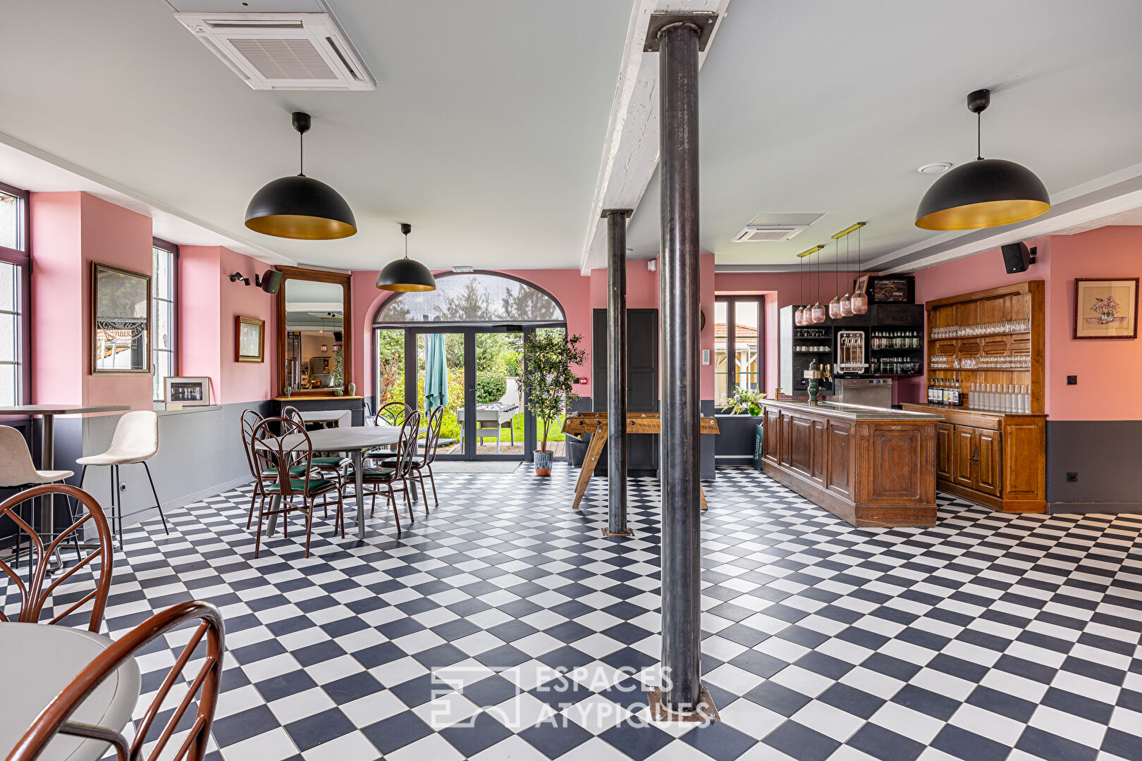 Ancien prieuré rénové à Genas