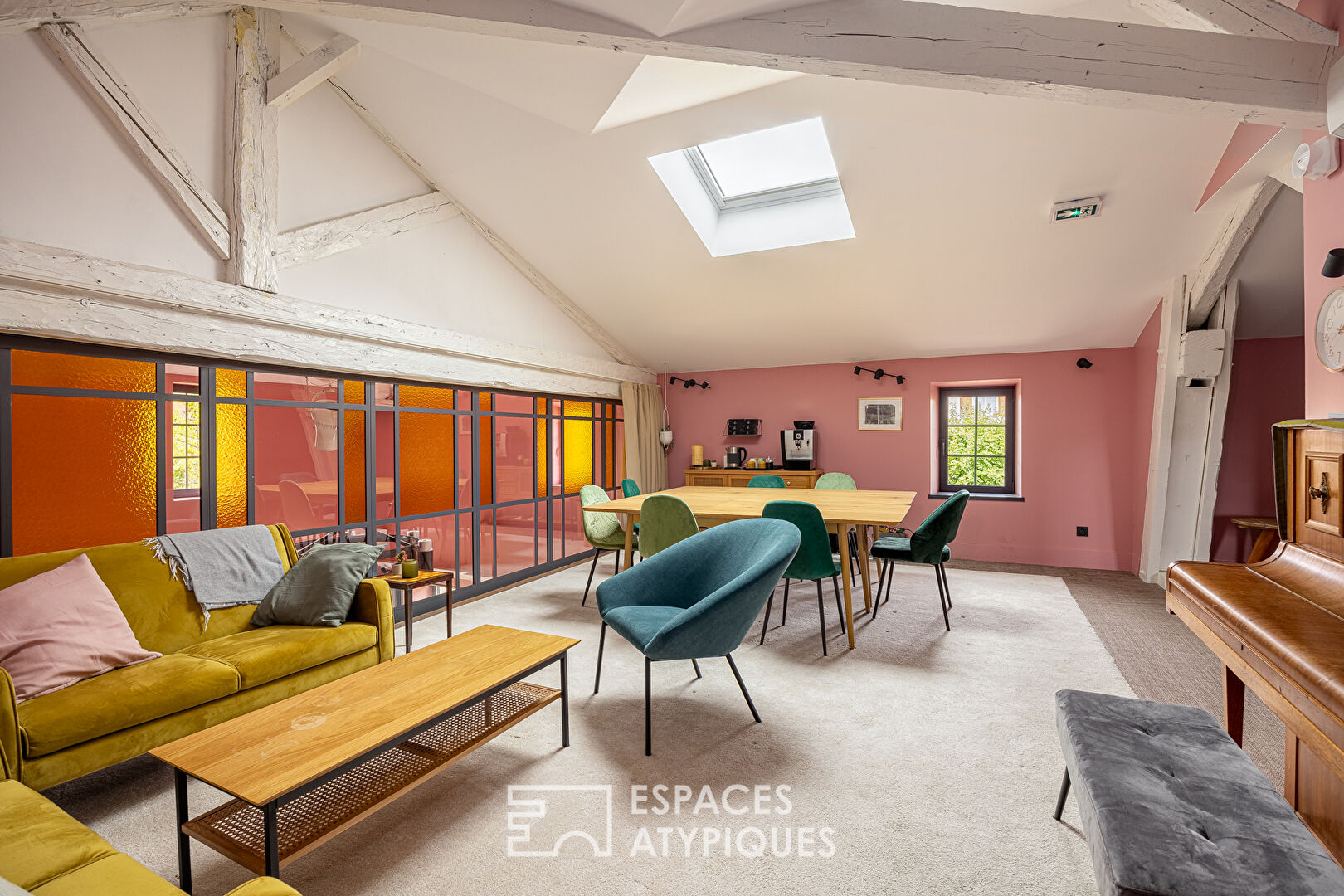 Ancien prieuré rénové à Genas