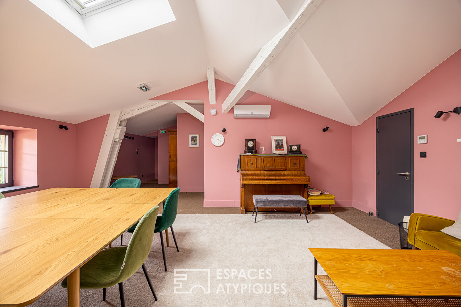 Ancien prieuré rénové à Genas