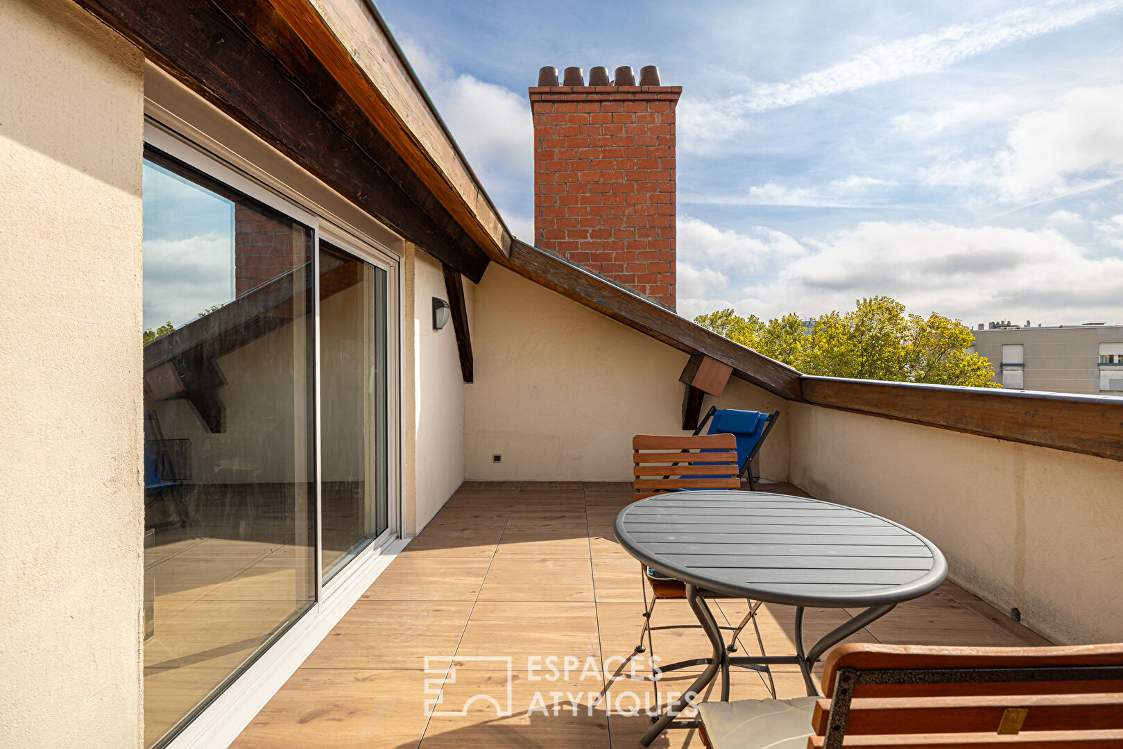 Tropezian terrace in Villeurbanne