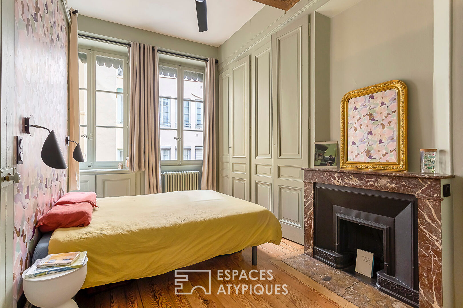 Magnifique appartement bourgeois entièrement rénové en plein coeur de la presqu’île