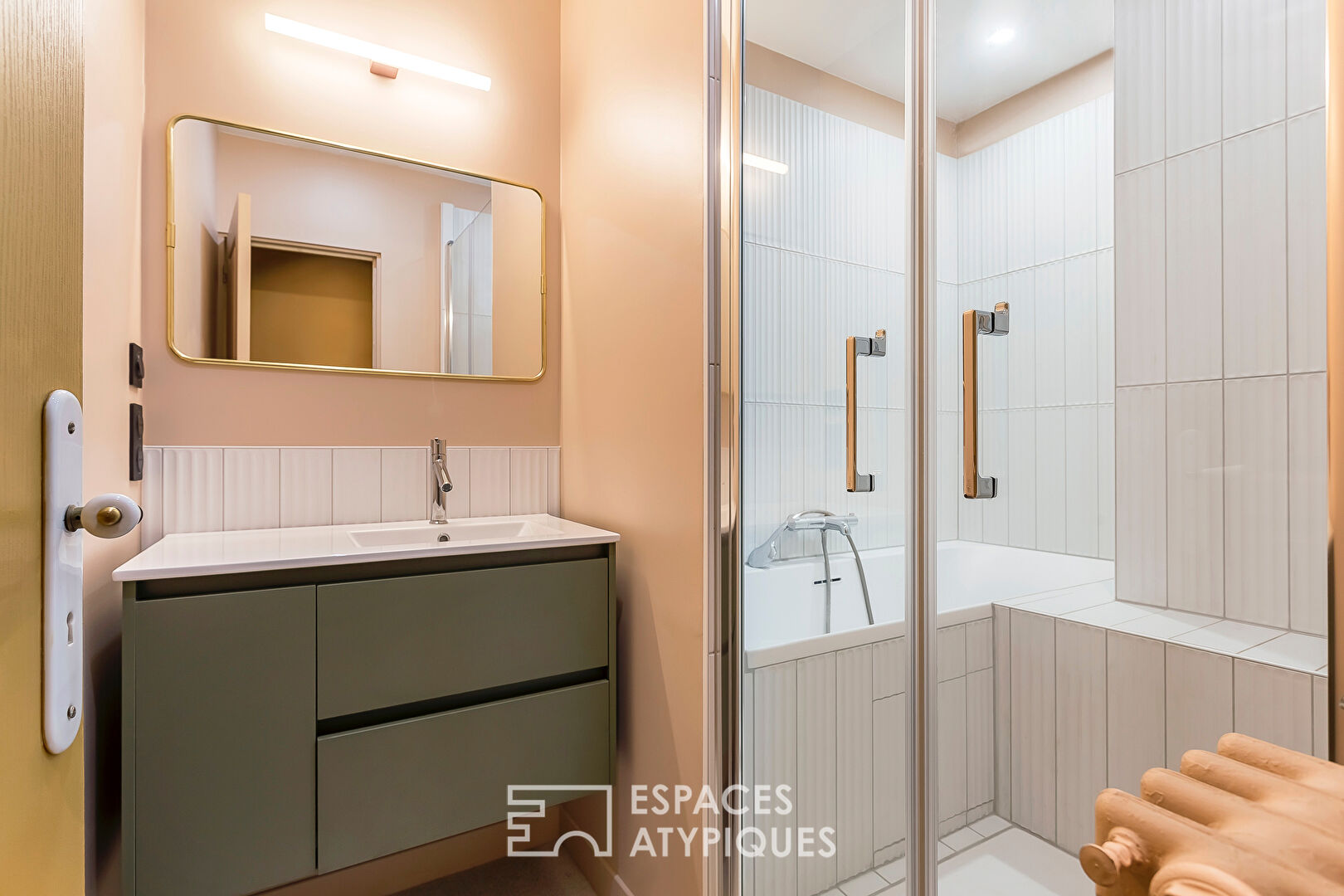 Magnifique appartement bourgeois entièrement rénové en plein coeur de la presqu’île