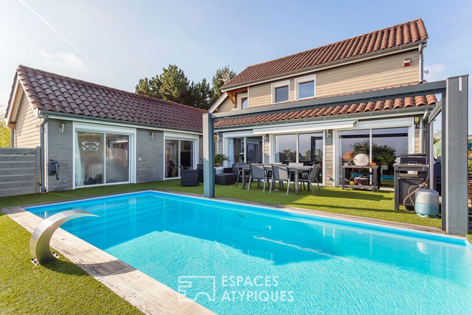 Maison avec jardin, terrasse et piscine