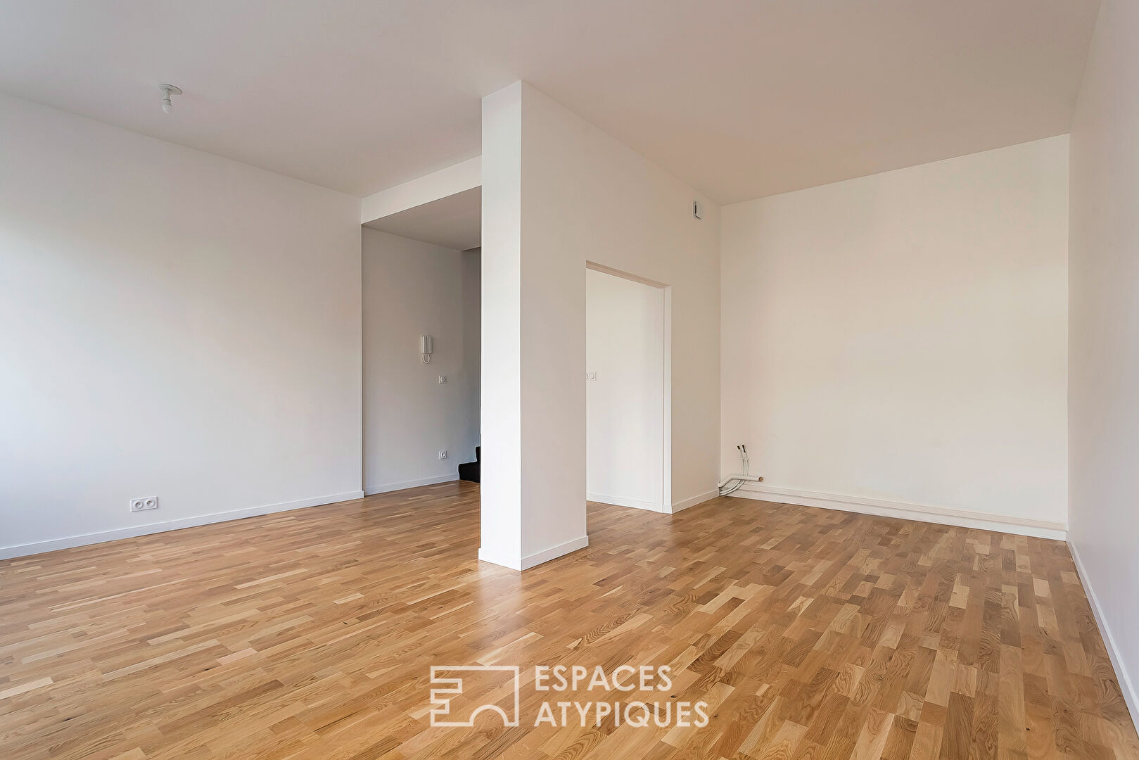 Loft-style duplex near Place Guichard