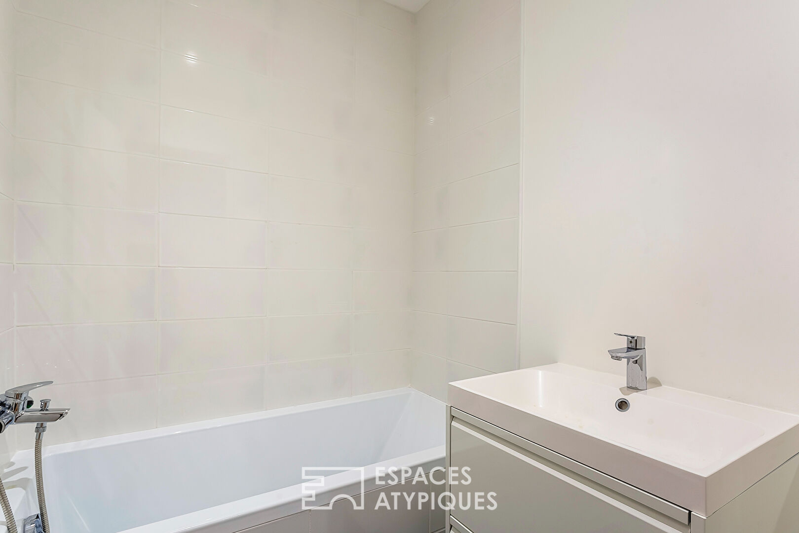 Loft-style duplex near Place Guichard