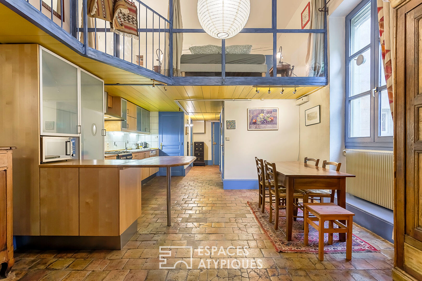 Appartement au caractère affirmé dans un ancien couvent