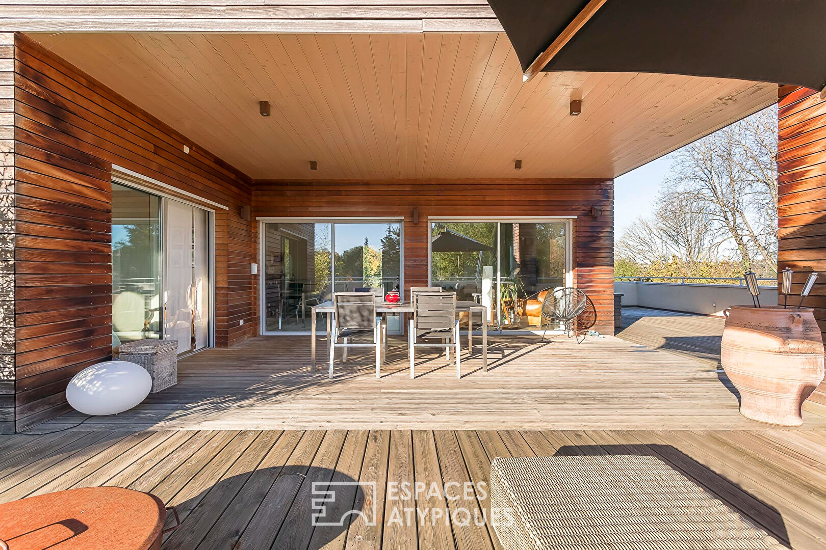 Maison contemporaine composée de trois appartements