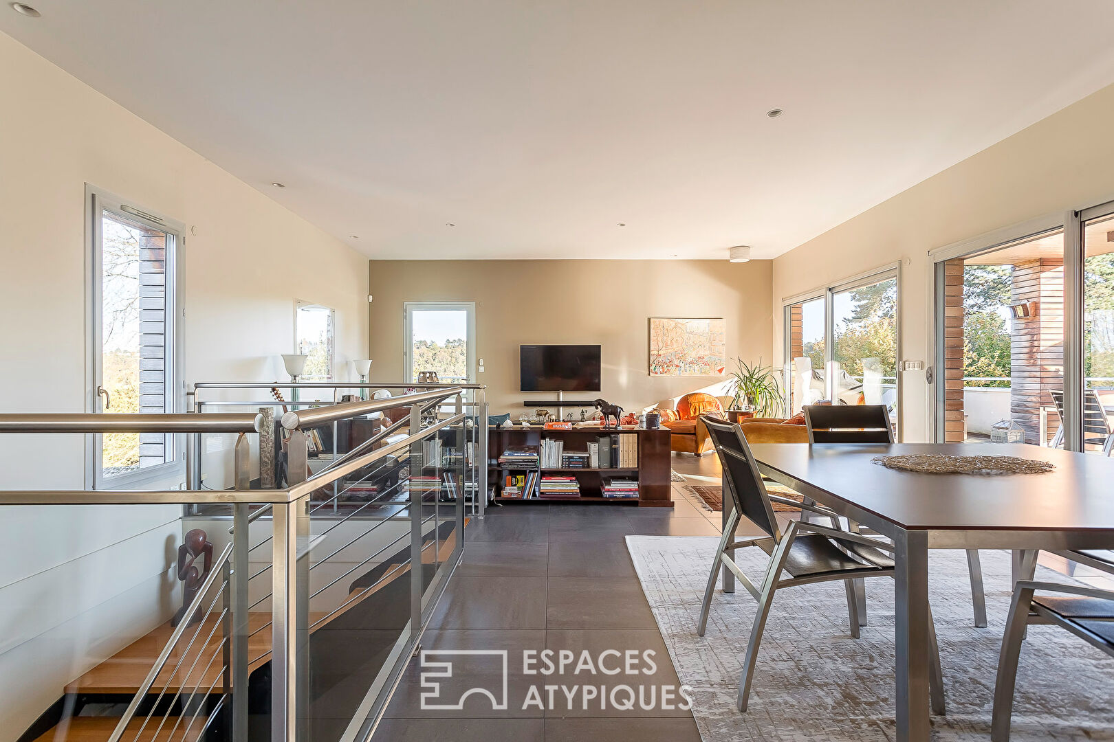 Maison contemporaine composée de trois appartements