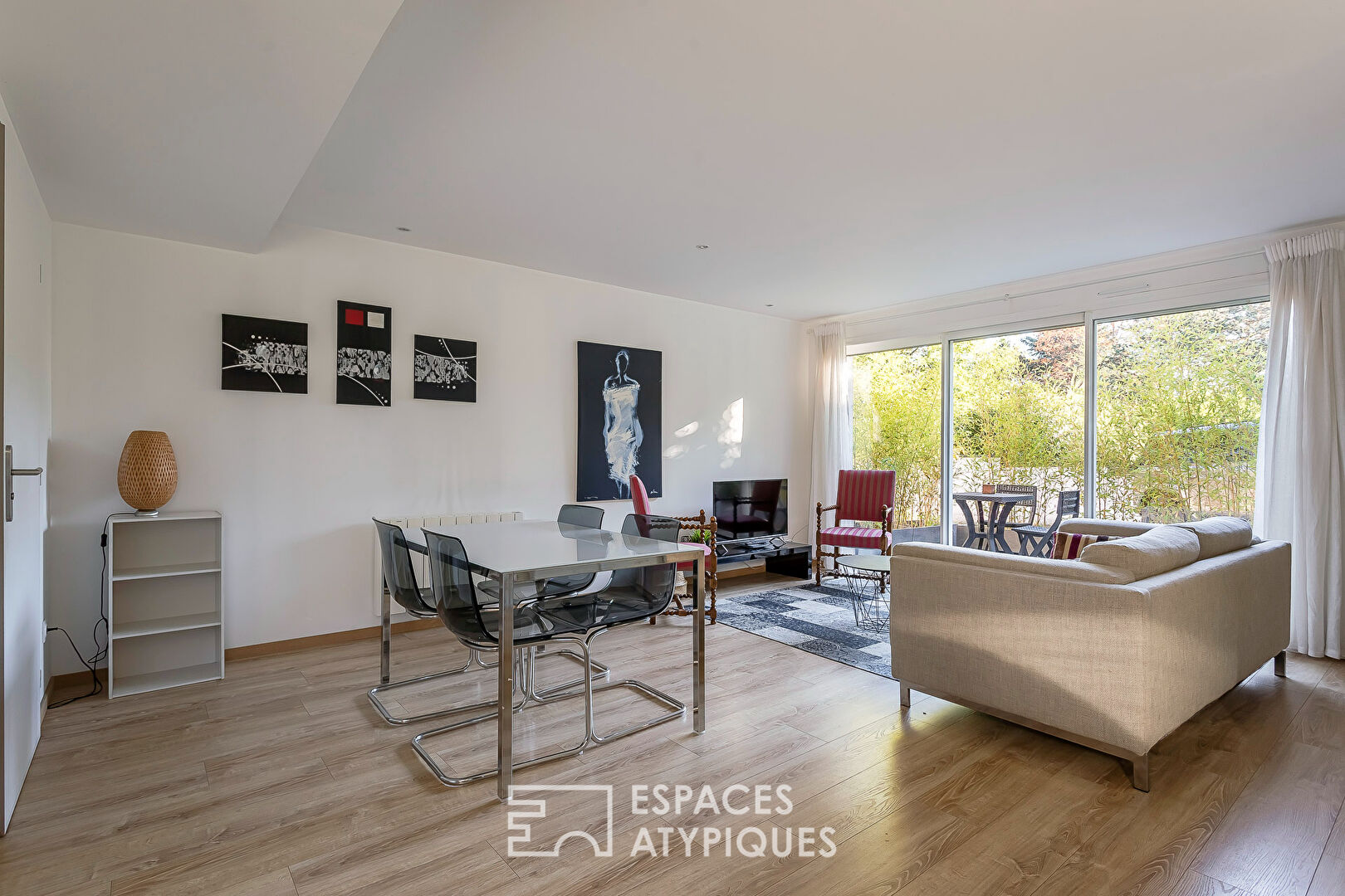 Maison contemporaine composée de trois appartements