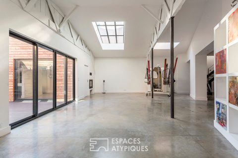 Loft intimiste rénové avec patio et garage