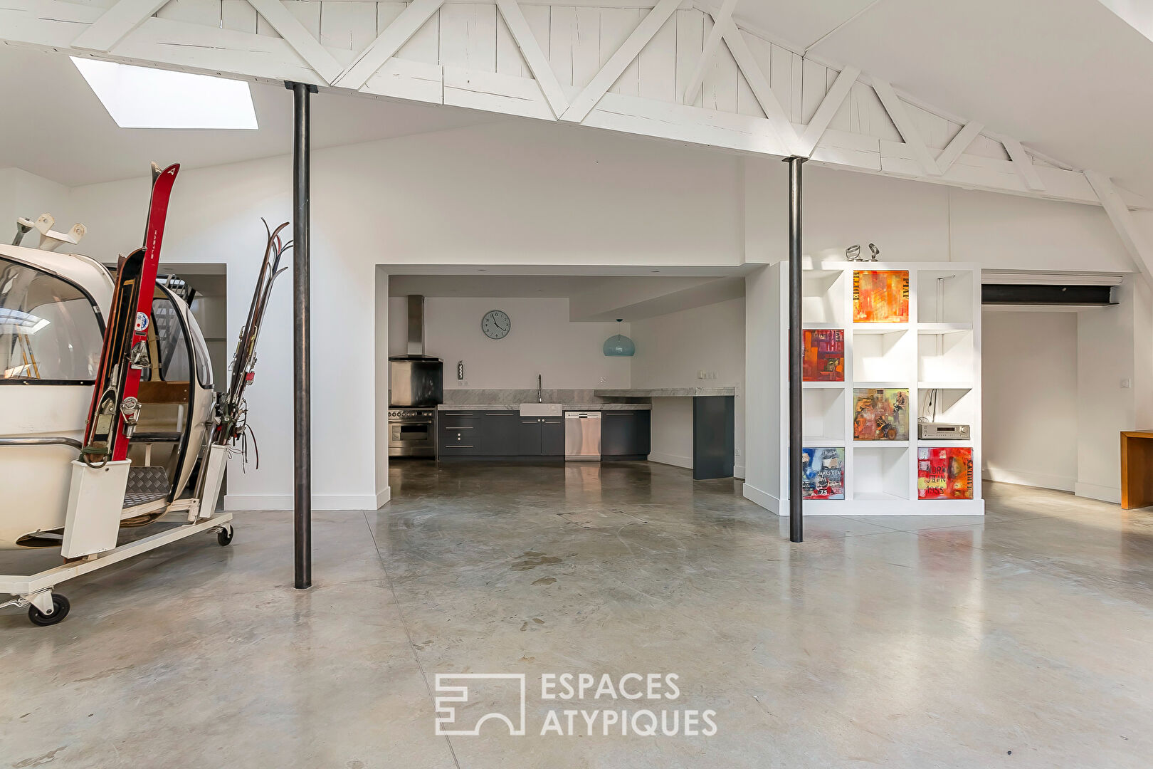 Loft intimiste rénové avec patio et garage