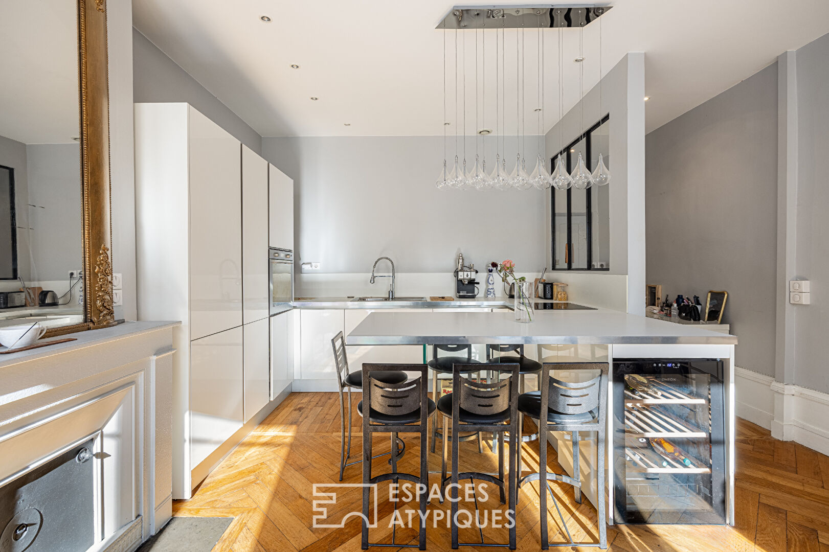 Beautiful old building completely redesigned in the heart of the Ainay district