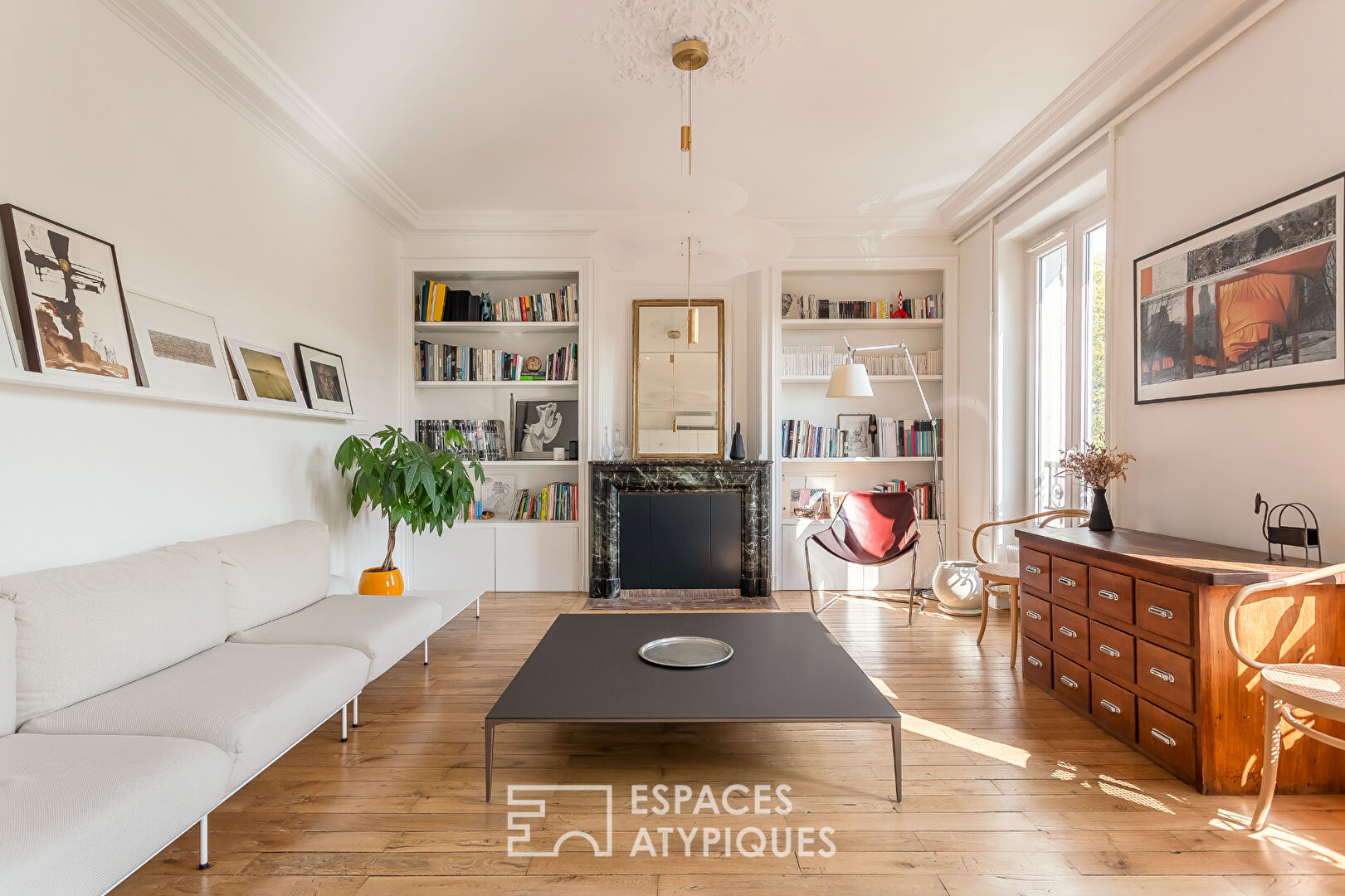Apartment renovated by an architect with a view of the Rhône