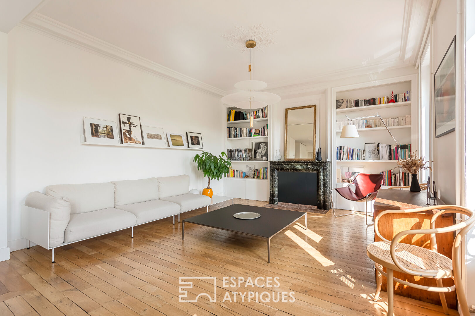 Apartment renovated by an architect with a view of the Rhône