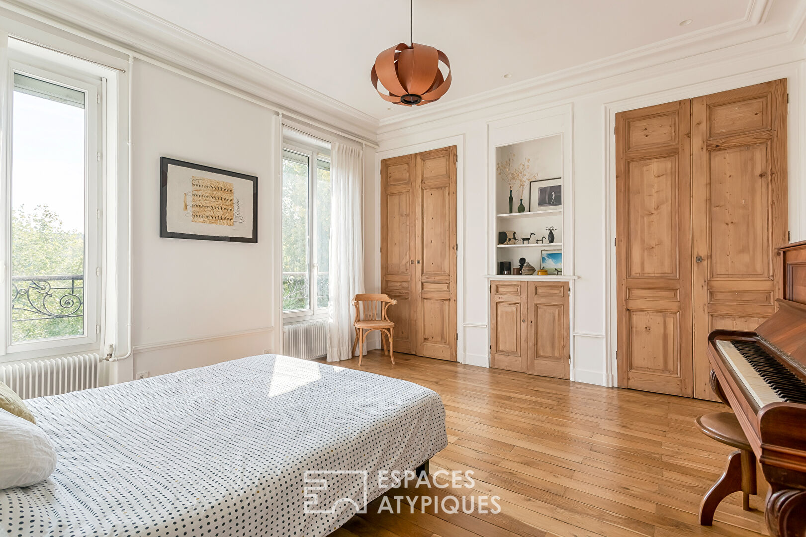 Apartment renovated by an architect with a view of the Rhône